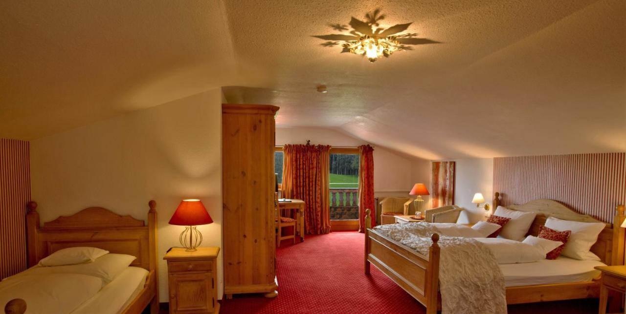 Kapler Alm Hotel Waakirchen ภายนอก รูปภาพ