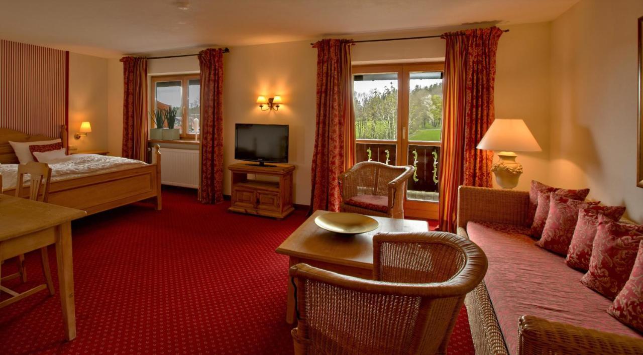 Kapler Alm Hotel Waakirchen ภายนอก รูปภาพ